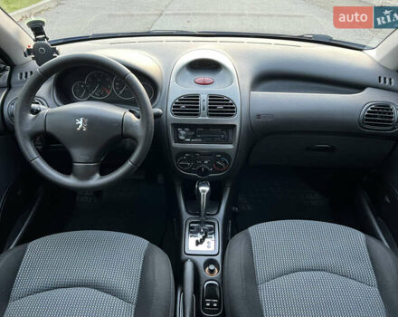 Синий Пежо 206, объемом двигателя 1.36 л и пробегом 133 тыс. км за 5500 $, фото 43 на Automoto.ua