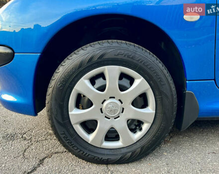 Синий Пежо 206, объемом двигателя 1.4 л и пробегом 133 тыс. км за 5500 $, фото 18 на Automoto.ua