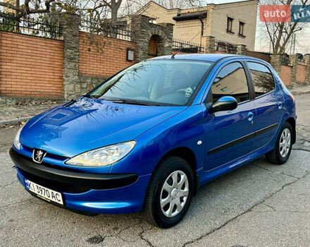 Синий Пежо 206, объемом двигателя 1.36 л и пробегом 133 тыс. км за 5500 $, фото 1 на Automoto.ua
