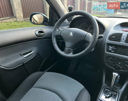 Синий Пежо 206, объемом двигателя 1.4 л и пробегом 133 тыс. км за 5500 $, фото 45 на Automoto.ua