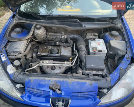 Синий Пежо 206, объемом двигателя 1.1 л и пробегом 250 тыс. км за 2100 $, фото 6 на Automoto.ua