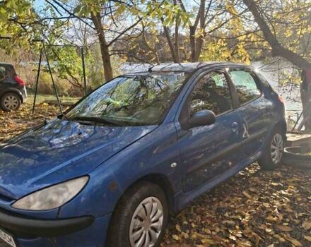 Синій Пежо 206, об'ємом двигуна 1.36 л та пробігом 195 тис. км за 2800 $, фото 6 на Automoto.ua