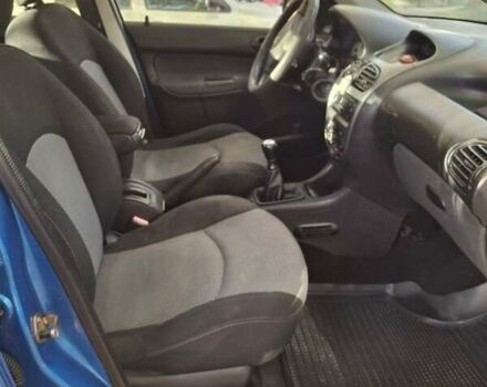 Синій Пежо 206, об'ємом двигуна 1.36 л та пробігом 195 тис. км за 2800 $, фото 9 на Automoto.ua