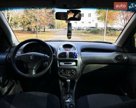 Синий Пежо 206, объемом двигателя 1.4 л и пробегом 71 тыс. км за 5100 $, фото 5 на Automoto.ua