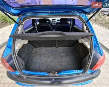 Синій Пежо 206, об'ємом двигуна 1.36 л та пробігом 226 тис. км за 3000 $, фото 19 на Automoto.ua