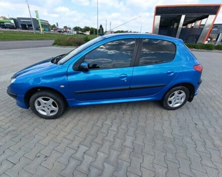 Синий Пежо 206, объемом двигателя 1.4 л и пробегом 175 тыс. км за 3200 $, фото 1 на Automoto.ua