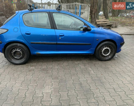 Синий Пежо 206, объемом двигателя 1.1 л и пробегом 261 тыс. км за 2400 $, фото 2 на Automoto.ua