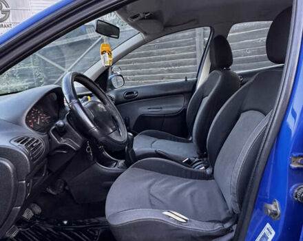 Синій Пежо 206, об'ємом двигуна 1.4 л та пробігом 201 тис. км за 2500 $, фото 12 на Automoto.ua