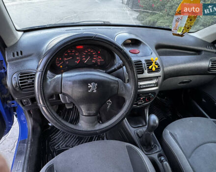 Синій Пежо 206, об'ємом двигуна 1.4 л та пробігом 201 тис. км за 2500 $, фото 14 на Automoto.ua