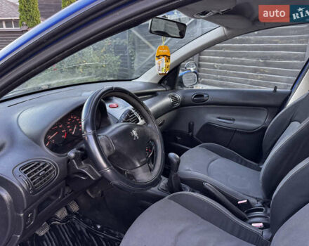 Синій Пежо 206, об'ємом двигуна 1.4 л та пробігом 201 тис. км за 2500 $, фото 17 на Automoto.ua