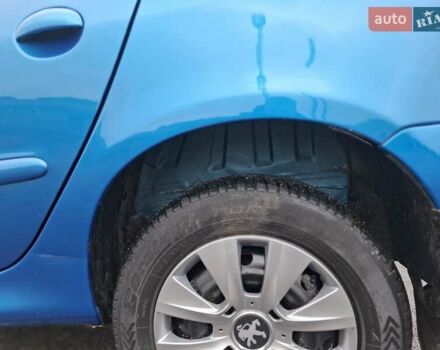 Синий Пежо 206, объемом двигателя 1.36 л и пробегом 153 тыс. км за 4400 $, фото 12 на Automoto.ua