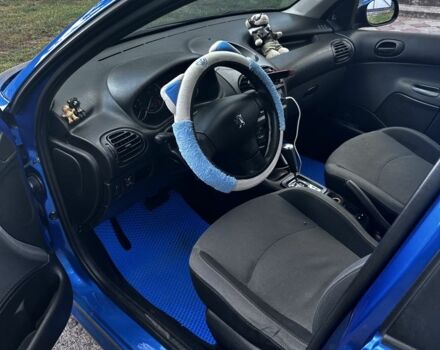 Синий Пежо 206, объемом двигателя 1.4 л и пробегом 151 тыс. км за 6400 $, фото 3 на Automoto.ua