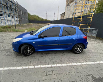 Синий Пежо 206, объемом двигателя 1.36 л и пробегом 197 тыс. км за 3800 $, фото 3 на Automoto.ua