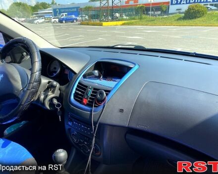 Синий Пежо 206, объемом двигателя 1.1 л и пробегом 165 тыс. км за 4300 $, фото 8 на Automoto.ua