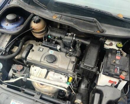 Синий Пежо 206, объемом двигателя 1.36 л и пробегом 184 тыс. км за 3000 $, фото 13 на Automoto.ua