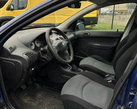 Синий Пежо 206, объемом двигателя 1.36 л и пробегом 217 тыс. км за 3150 $, фото 13 на Automoto.ua