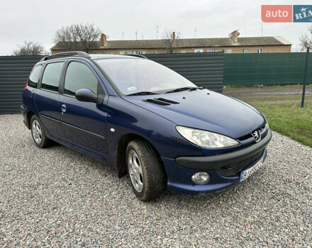 Синий Пежо 206, объемом двигателя 1.36 л и пробегом 217 тыс. км за 3150 $, фото 3 на Automoto.ua