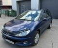 Синий Пежо 206, объемом двигателя 1.4 л и пробегом 300 тыс. км за 3600 $, фото 1 на Automoto.ua