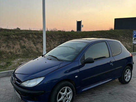 Пежо 206 2000 в Жмеренке на Automoto.ua Синий Пежо 206, объемом двигателя 1.1 л и пробегом 240 тыс. км за 2200 $, фото 1 на Automoto.ua