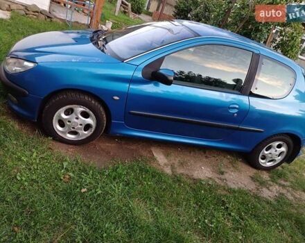 Синий Пежо 206, объемом двигателя 1.36 л и пробегом 138 тыс. км за 3200 $, фото 1 на Automoto.ua