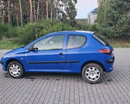 Синий Пежо 206, объемом двигателя 1.1 л и пробегом 240 тыс. км за 2500 $, фото 1 на Automoto.ua