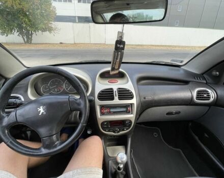 Синій Пежо 206, об'ємом двигуна 2 л та пробігом 200 тис. км за 2000 $, фото 1 на Automoto.ua