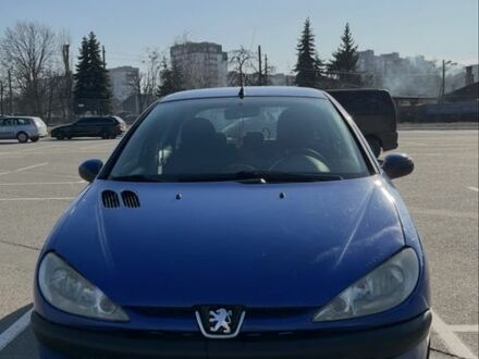 Синій Пежо 206, об'ємом двигуна 1.4 л та пробігом 235 тис. км за 2500 $, фото 1 на Automoto.ua
