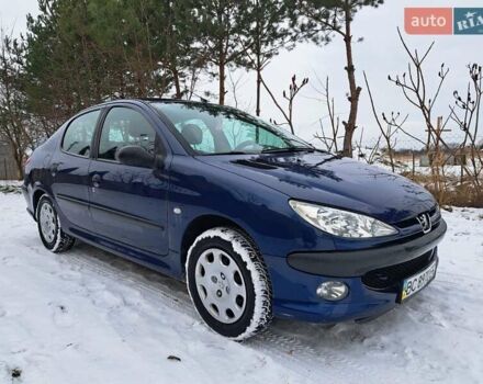 Синий Пежо 206, объемом двигателя 1.36 л и пробегом 117 тыс. км за 4200 $, фото 1 на Automoto.ua