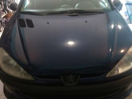 Синий Пежо 206, объемом двигателя 1.36 л и пробегом 100 тыс. км за 2600 $, фото 1 на Automoto.ua