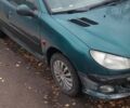 Зеленый Пежо 206, объемом двигателя 1.8 л и пробегом 250 тыс. км за 1100 $, фото 1 на Automoto.ua