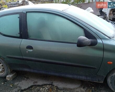 Зеленый Пежо 206, объемом двигателя 1.1 л и пробегом 250 тыс. км за 1800 $, фото 1 на Automoto.ua