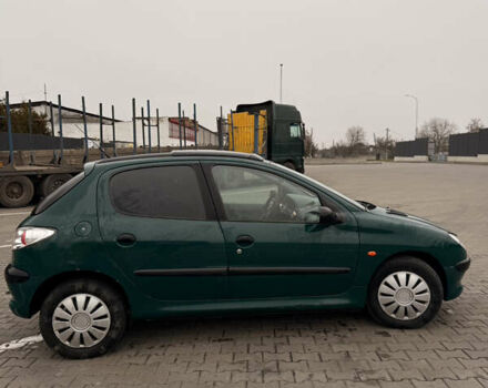 Зелений Пежо 206, об'ємом двигуна 1.4 л та пробігом 239 тис. км за 2300 $, фото 1 на Automoto.ua