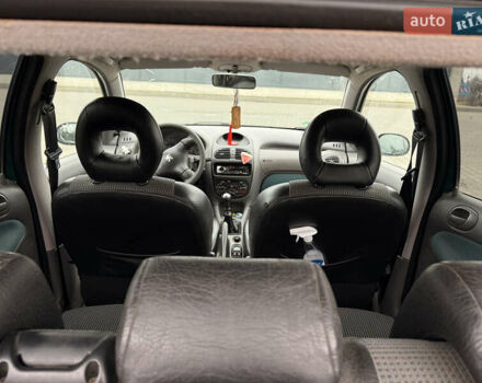 Зелений Пежо 206, об'ємом двигуна 1.4 л та пробігом 239 тис. км за 2300 $, фото 11 на Automoto.ua