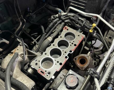 Зеленый Пежо 206, объемом двигателя 1.4 л и пробегом 200 тыс. км за 3750 $, фото 5 на Automoto.ua