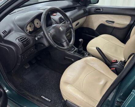 Зеленый Пежо 206, объемом двигателя 1.4 л и пробегом 200 тыс. км за 3750 $, фото 2 на Automoto.ua