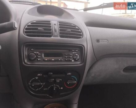 Зелений Пежо 206, об'ємом двигуна 1.36 л та пробігом 200 тис. км за 3300 $, фото 1 на Automoto.ua