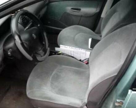 Зелений Пежо 206, об'ємом двигуна 1.36 л та пробігом 370 тис. км за 3000 $, фото 1 на Automoto.ua