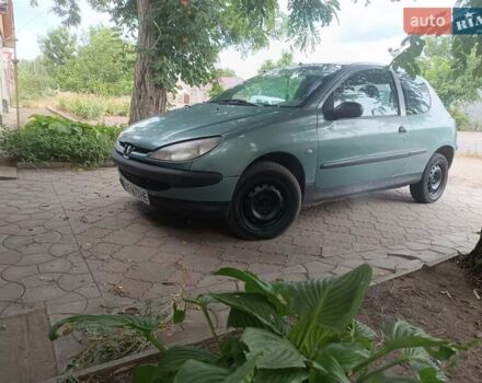 Зеленый Пежо 206, объемом двигателя 1.12 л и пробегом 280 тыс. км за 2800 $, фото 7 на Automoto.ua