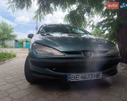 Зеленый Пежо 206, объемом двигателя 1.12 л и пробегом 280 тыс. км за 2800 $, фото 4 на Automoto.ua