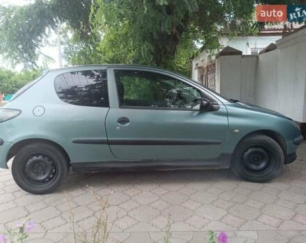 Зеленый Пежо 206, объемом двигателя 1.12 л и пробегом 280 тыс. км за 2800 $, фото 8 на Automoto.ua