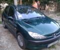 Зеленый Пежо 206, объемом двигателя 1.4 л и пробегом 212 тыс. км за 2600 $, фото 1 на Automoto.ua