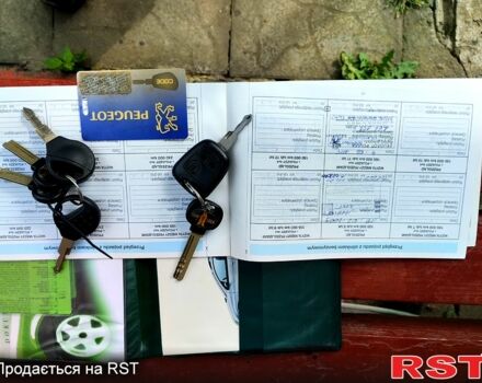 Зеленый Пежо 206, объемом двигателя 1.4 л и пробегом 243 тыс. км за 2750 $, фото 5 на Automoto.ua