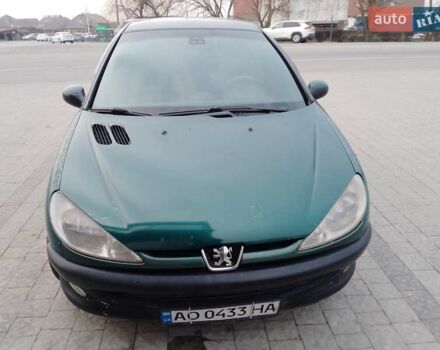 Зелений Пежо 206, об'ємом двигуна 1.59 л та пробігом 237 тис. км за 2300 $, фото 1 на Automoto.ua