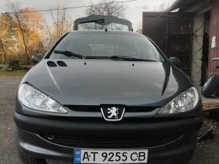 Пежо 206 2001 у Івано-Франківську на Automoto.ua Зелений Пежо 206, об'ємом двигуна 1.36 л та пробігом 200 тис. км за 3300 $, фото 1 на Automoto.ua