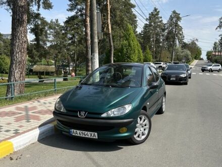 Пежо 206 2001 у Ирпене на Automoto.ua Зелений Пежо 206, об'ємом двигуна 1.6 л та пробігом 300 тис. км за 3000 $, фото 1 на Automoto.ua