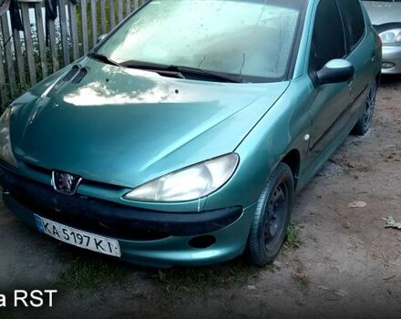 Зелений Пежо 206, об'ємом двигуна 1.4 л та пробігом 380 тис. км за 3000 $, фото 1 на Automoto.ua