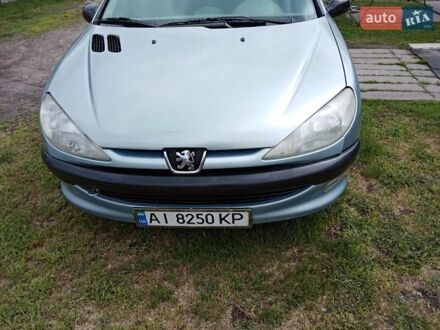 Пежо 206 2002 у Ставище на Automoto.ua Зелений Пежо 206, об'ємом двигуна 1.4 л та пробігом 247 тис. км за 2500 $, фото 1 на Automoto.ua