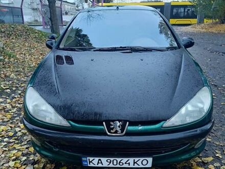 Зелений Пежо 206, об'ємом двигуна 1.36 л та пробігом 220 тис. км за 2900 $, фото 1 на Automoto.ua