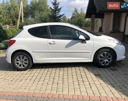 Білий Пежо 207, об'ємом двигуна 1.6 л та пробігом 186 тис. км за 4200 $, фото 7 на Automoto.ua