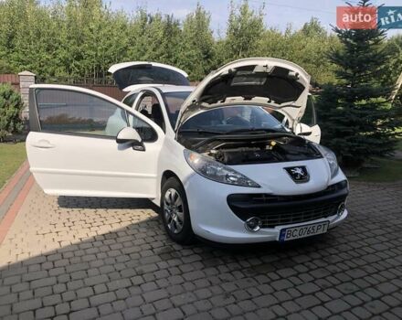 Білий Пежо 207, об'ємом двигуна 1.6 л та пробігом 186 тис. км за 4200 $, фото 15 на Automoto.ua